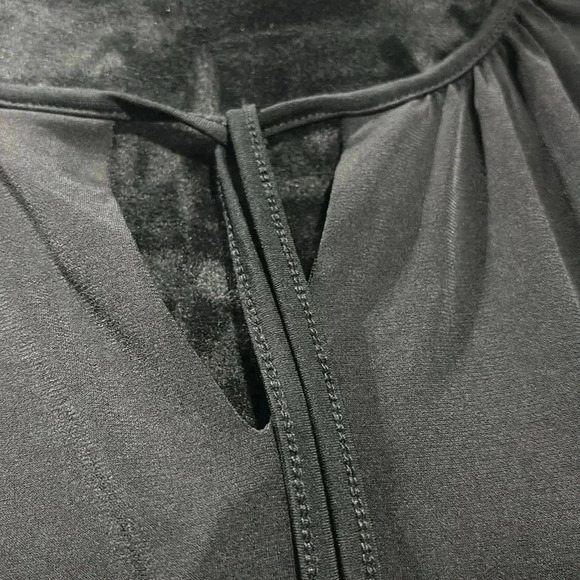 Liz Claiborne Career cap sleeve,round neck/V-neck tie, tank/shell top - Picture 2 of 11